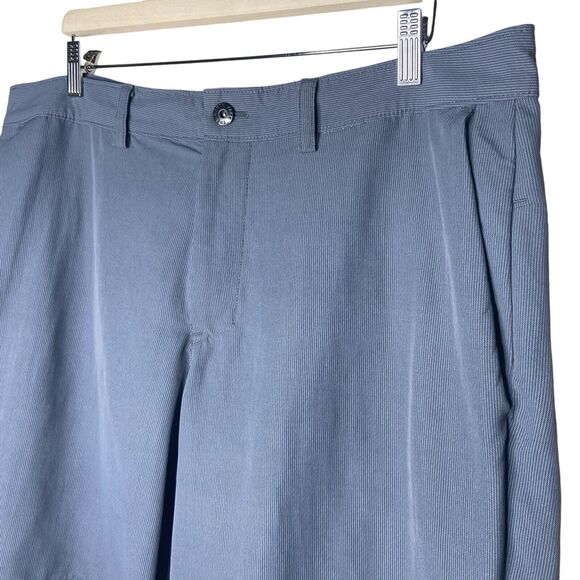 The North Face Men’s Shorts Size 40 Gray Pockets Zipper Logo Outdoors Preppy - Picture 5 of 10